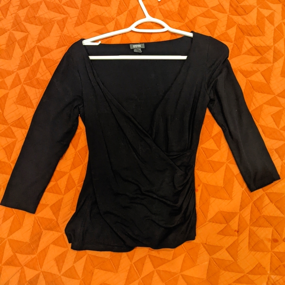 Kenneth Cole reaction black fitted top